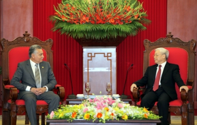 ທ່ານເລຂາທິການໃຫຍ່ ຫງວຽນຟຸຈ້ອງ ຕ້ອນຮັບ ເລຂາທິການໃຫຍ່ພັກເພື່ອຄວາມກ້າວໜ້າ ແລະ ສັງຄົມນິຍົມມາຣົກ